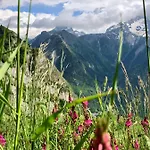 Апартаменты L'ansloboys Montagne H2 *